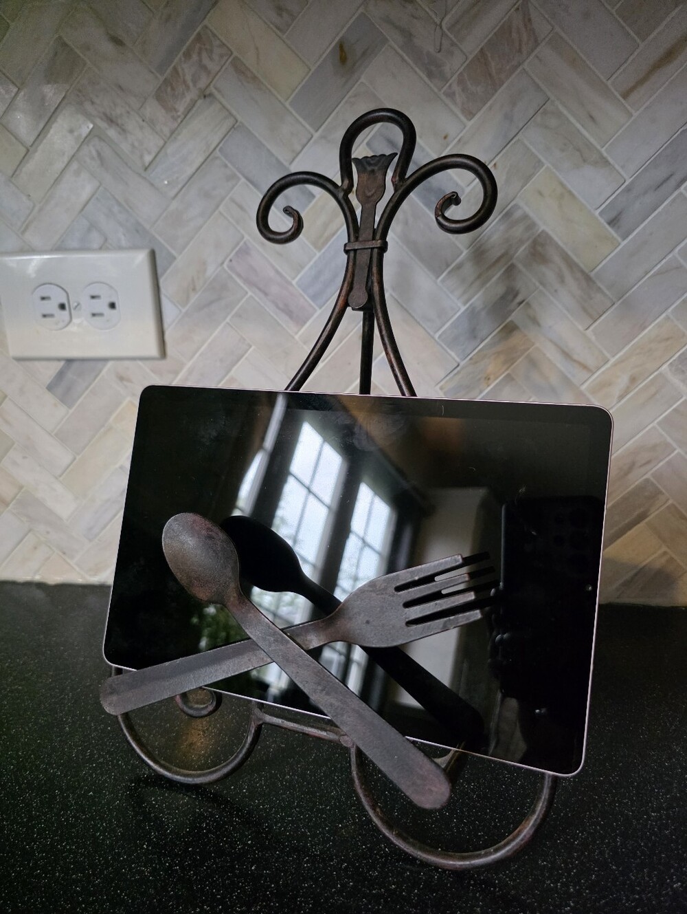 Folding Metal Easel Plate Book IPAD Tablet Stand Holder Fork Spoon Black 14x7